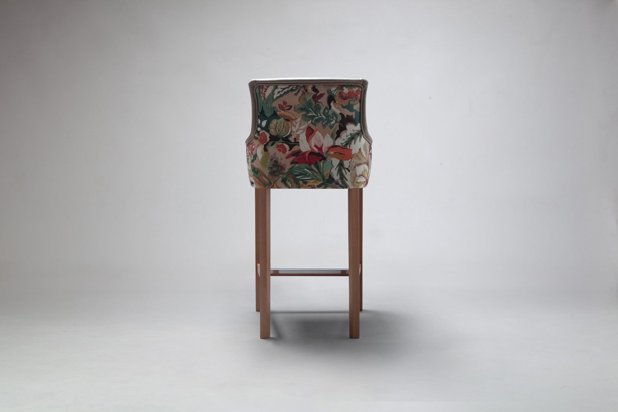 Ollie Curve Back Bar Stool